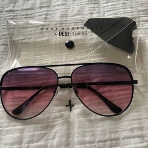 QUAY X DESI SUNGLASSES